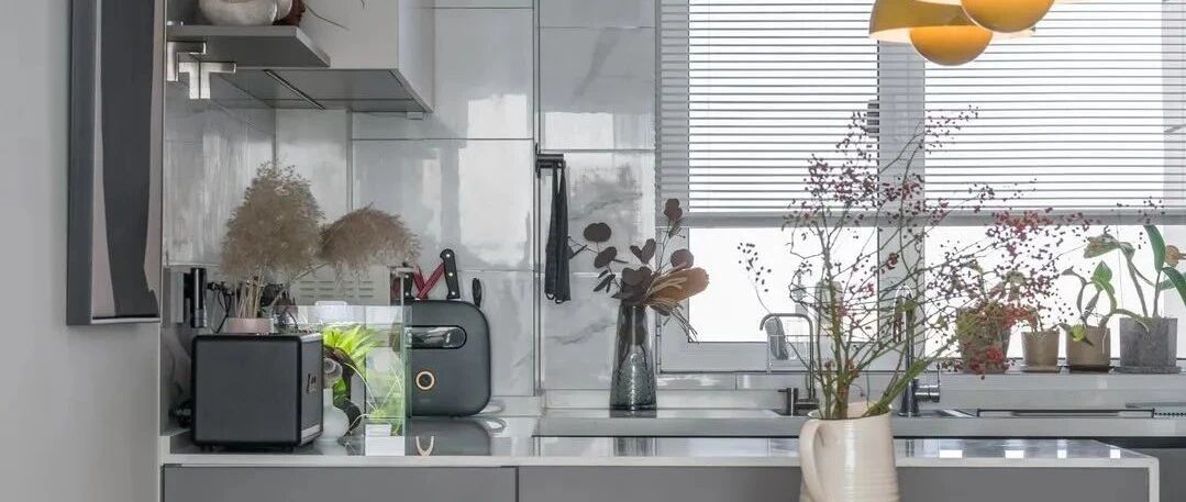 为7年前的老家具们，量身定制“新”的四口之家