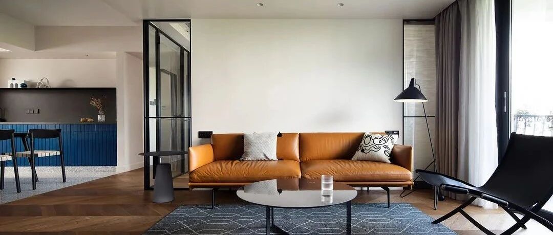 慢煮光阴｜藏进克莱因蓝里的撞色浪漫