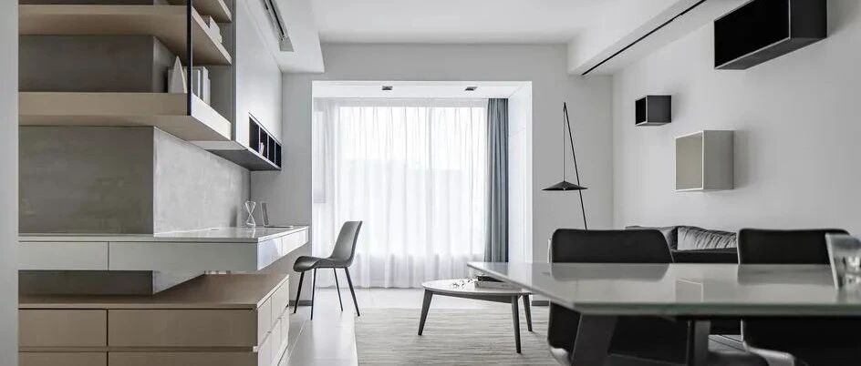 书房进客厅兼具设计感和实用性，无主灯无电视无阻隔的90㎡现代潮流家