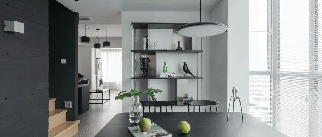 拥有黑色魔盒的86㎡阁楼小宅，宝藏妈妈监工下的酷炫黑白系