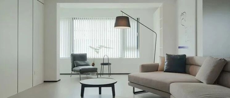 巧改开发商赠送的异形低矮阁楼，三口之家简单干净的改善型住房