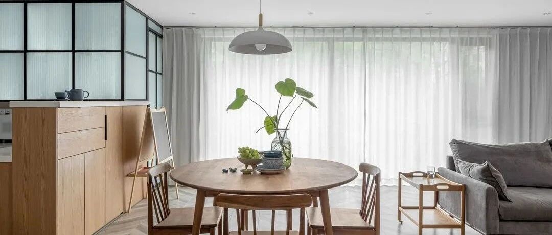 从小朋友的活动区域入手，重划动线，打造三代同堂的生活乐园