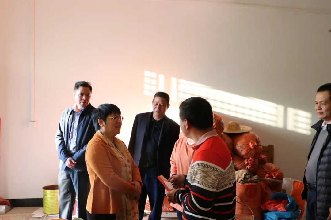 孙宇红朱永生分别率队到临江镇古竹镇调研脱贫攻坚冲刺工作
