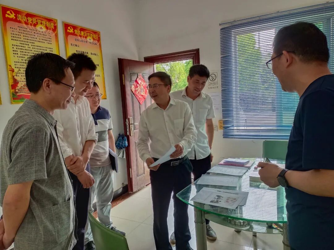 区党工委党史学习教育领导小组副组长兼办公室主任杨北林同志带队