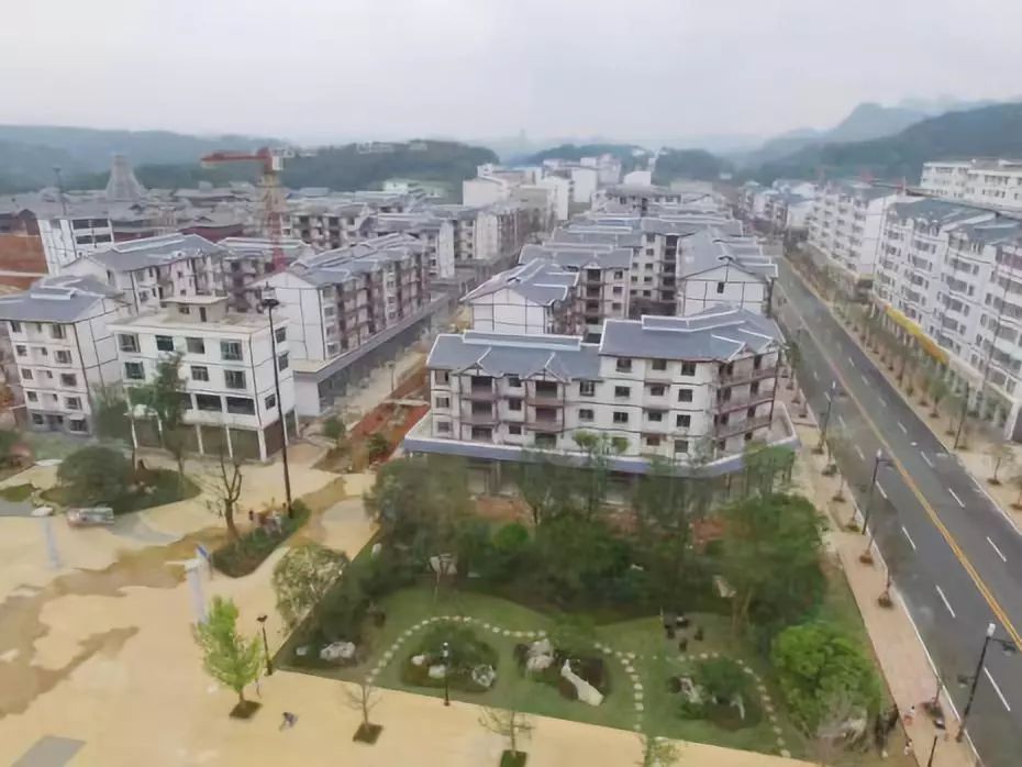 党建引领,勠力同心脱贫攻坚