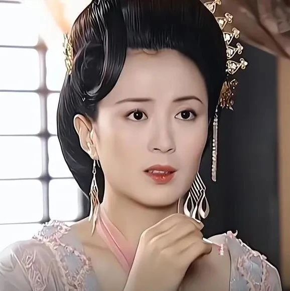 杨童舒揭秘:无意隐瞒的婚姻,不料拍戏时意外怀孕,丈夫身份至今成谜