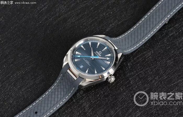 兄弟表业丨VS自产机芯全新欧米家AT8900海马150M腕表对比复刻评测