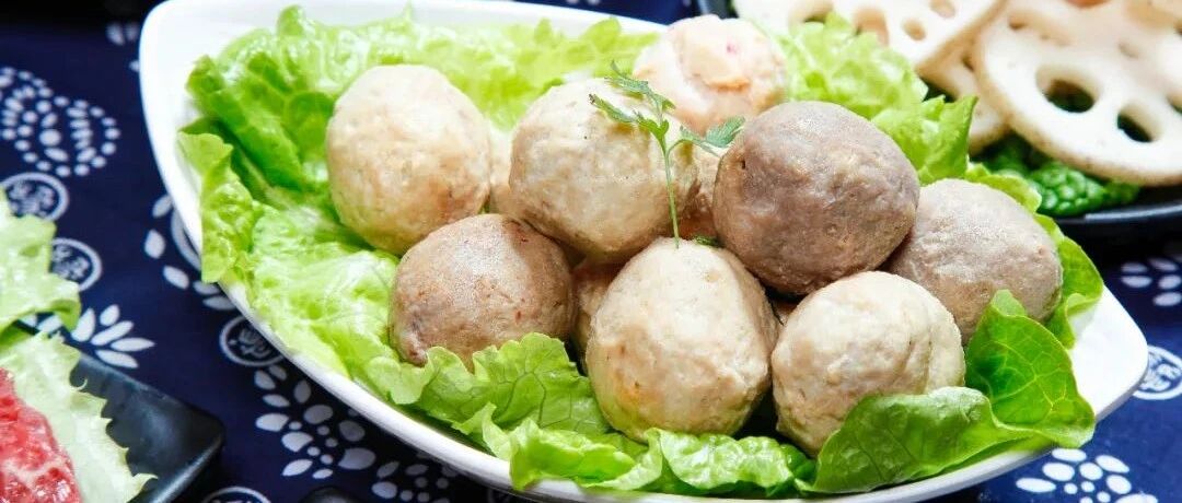 火锅丸子到底是用什么做的？这2种劝你别买！看完才知道“猫腻”这么多~