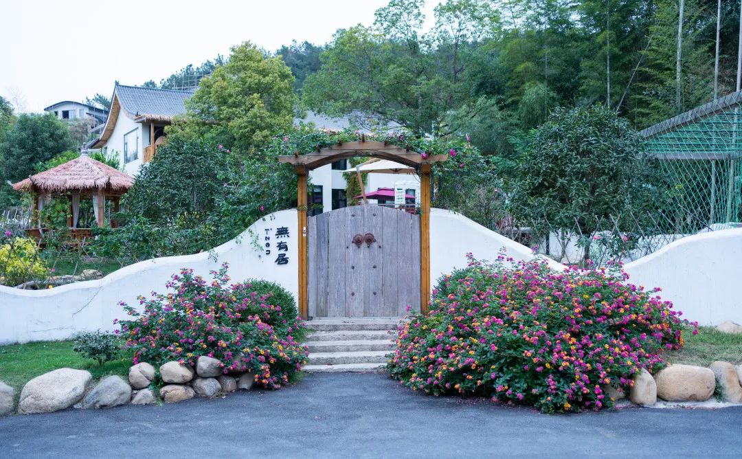 柏逸木地板_柏爾雅地板是幾線(xiàn)品牌_千柏地板