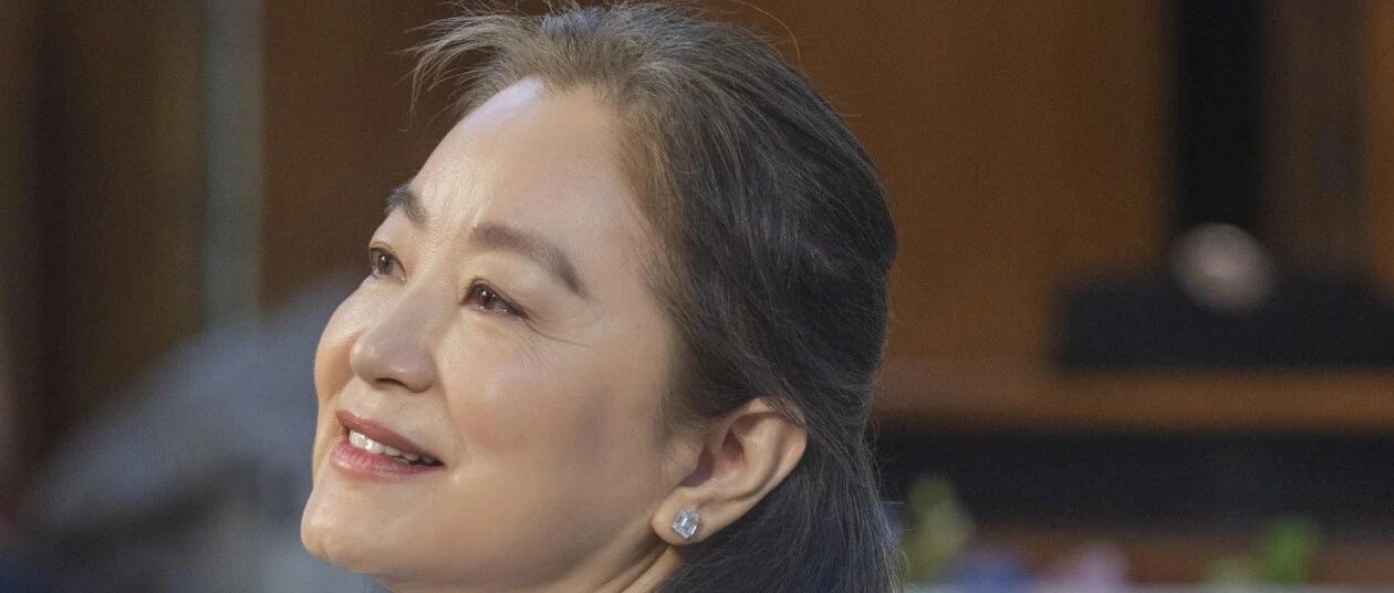 林青霞告诉我们:不必怕为时已晚,任何年纪都可以重新出发