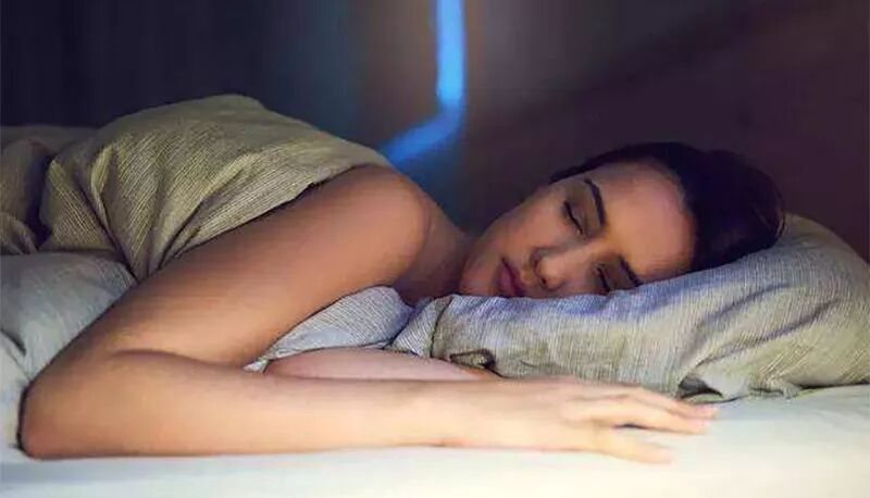 白发显老又难看，改掉夏天的这些坏习惯，你的白发就会少长