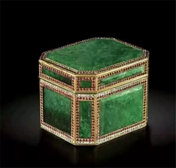 中国骨董品　文玩　文化財　翡翠煙斗　古賞物　古美品　古美術品　551 中国骨董品 文玩 文化財 翡翠煙斗 古賞物 古美品 古