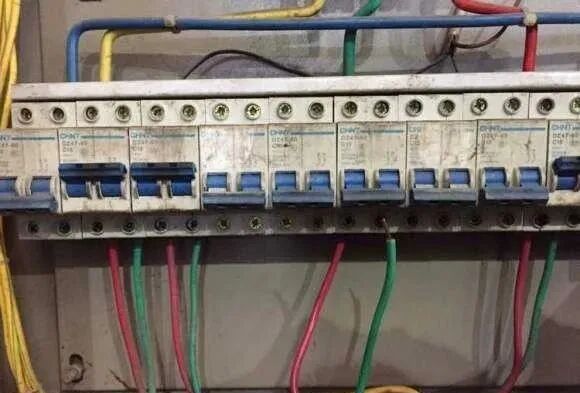 空開故障案例解析，80%的電工都默默收藏了的圖1
