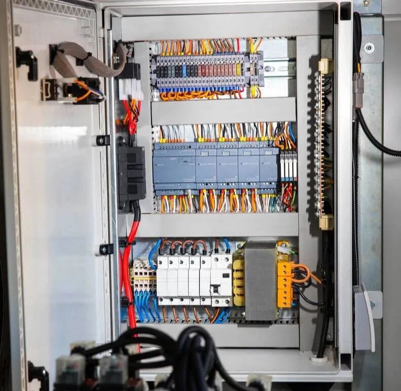 PLC控制柜送电调试的七个步骤的图1