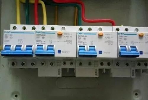 电工知识：配电箱内空气开关配线要求和规范，请收藏的图5