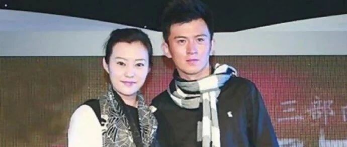 小酷日报｜知名男演员宣布离婚 自曝私生活细节惹争议