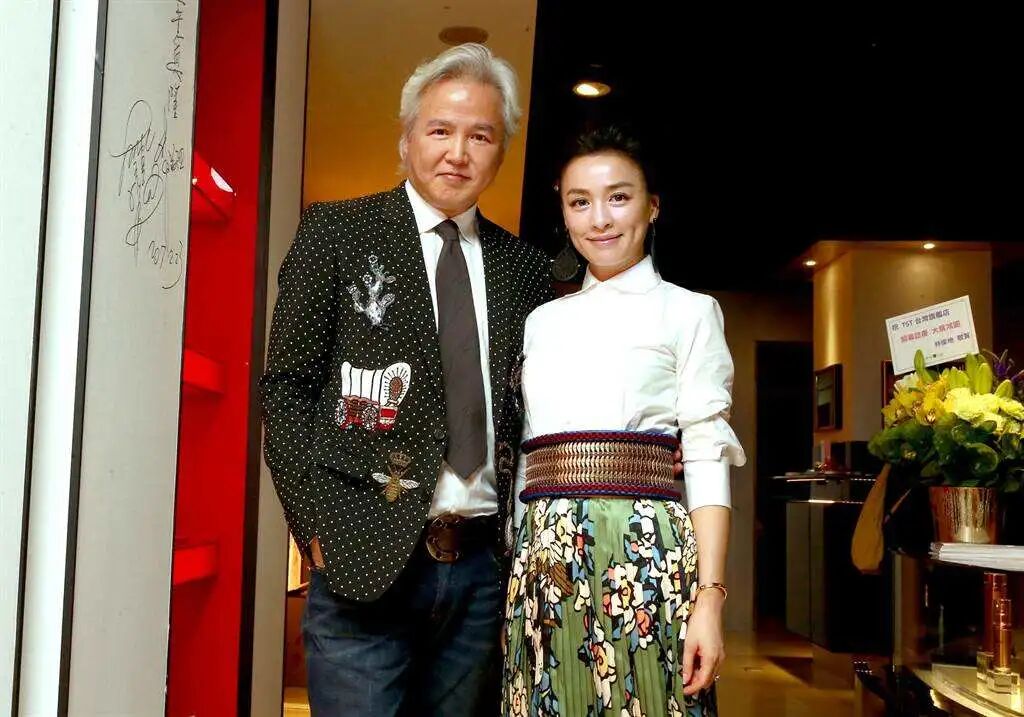 小酷日报 | 张庭夫妇委托律师起诉市监局 要追回冻结资产