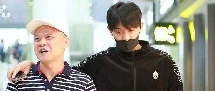 小酷日报 |黄子韬父亲因病离世享年52岁 家境殷实曾说给儿子留200亿资产