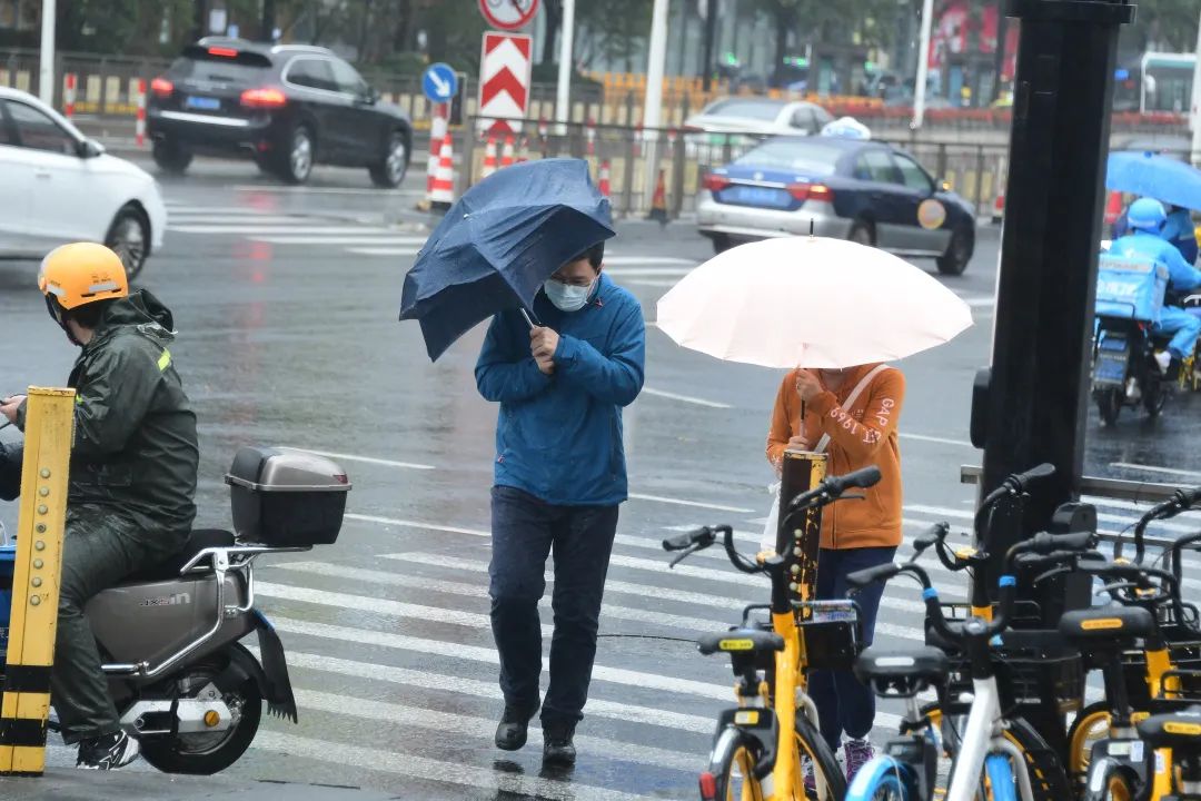 关于广州医学院附属市第二人民医院号贩子挂号问题的信息