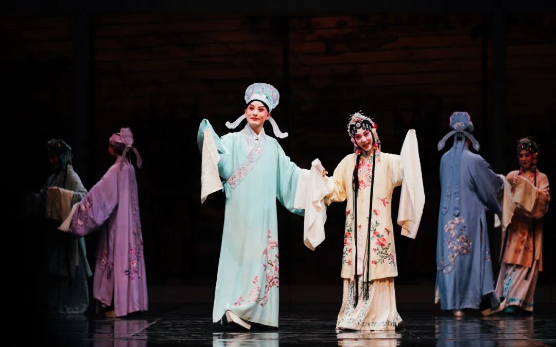 早春听昆曲!young剧场"古典新欢花雅周"开幕→