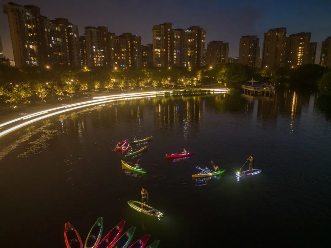 水上运动如此多彩！世界冠军与居民相聚新江湾城公园