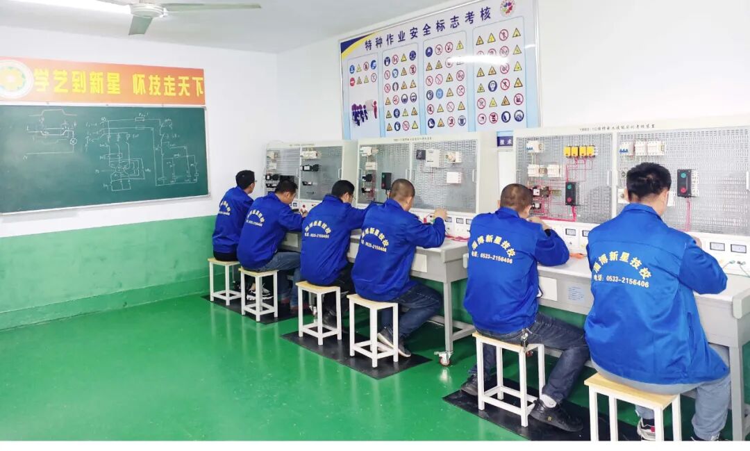 培訓(xùn)學(xué)費(fèi)糕點(diǎn)師要多少錢_糕點(diǎn)師培訓(xùn)學(xué)費(fèi)多少_糕點(diǎn)師培訓(xùn)學(xué)校