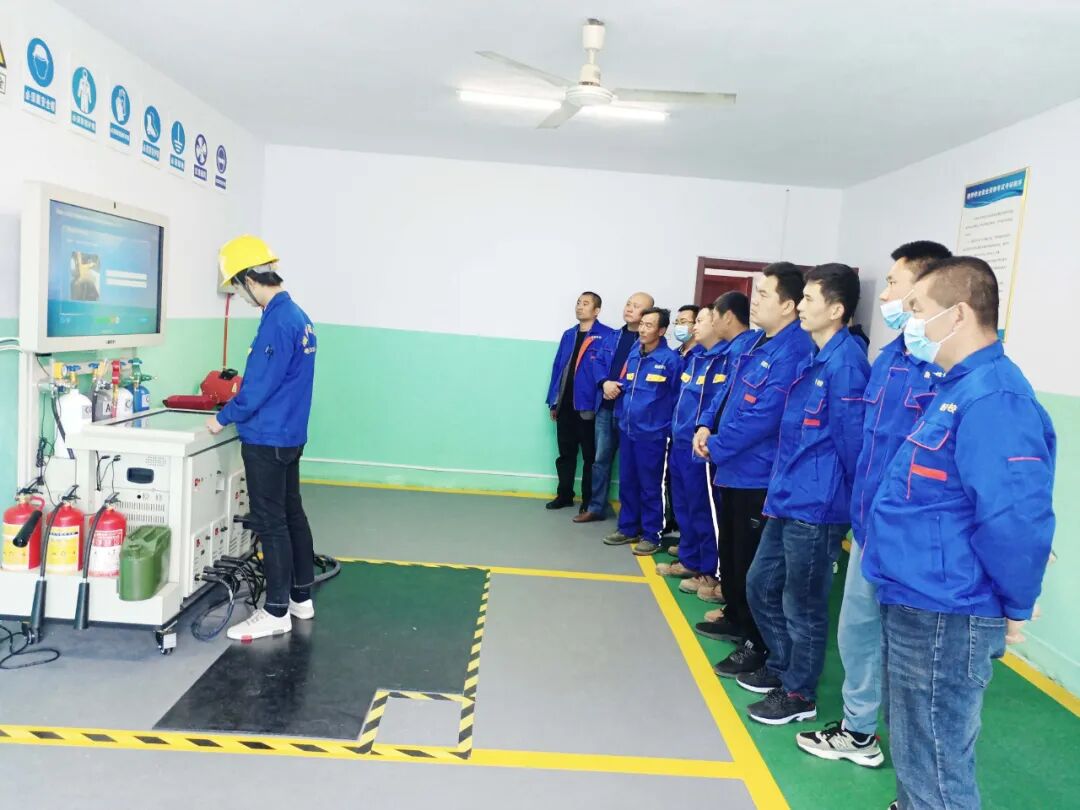 糕點(diǎn)師培訓(xùn)學(xué)費(fèi)多少_糕點(diǎn)師培訓(xùn)學(xué)校_培訓(xùn)學(xué)費(fèi)糕點(diǎn)師要多少錢