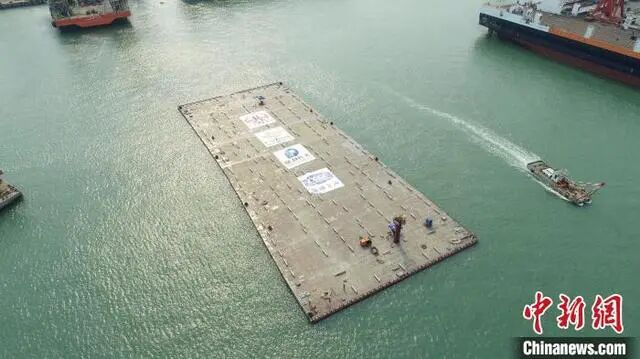 近4米結構變寬 深中通道沉管隧道最大變曲率管節(jié)出塢的圖6