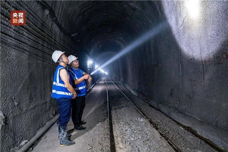 創多項紀錄 云南大瑞鐵路秀嶺隧道貫通的圖4