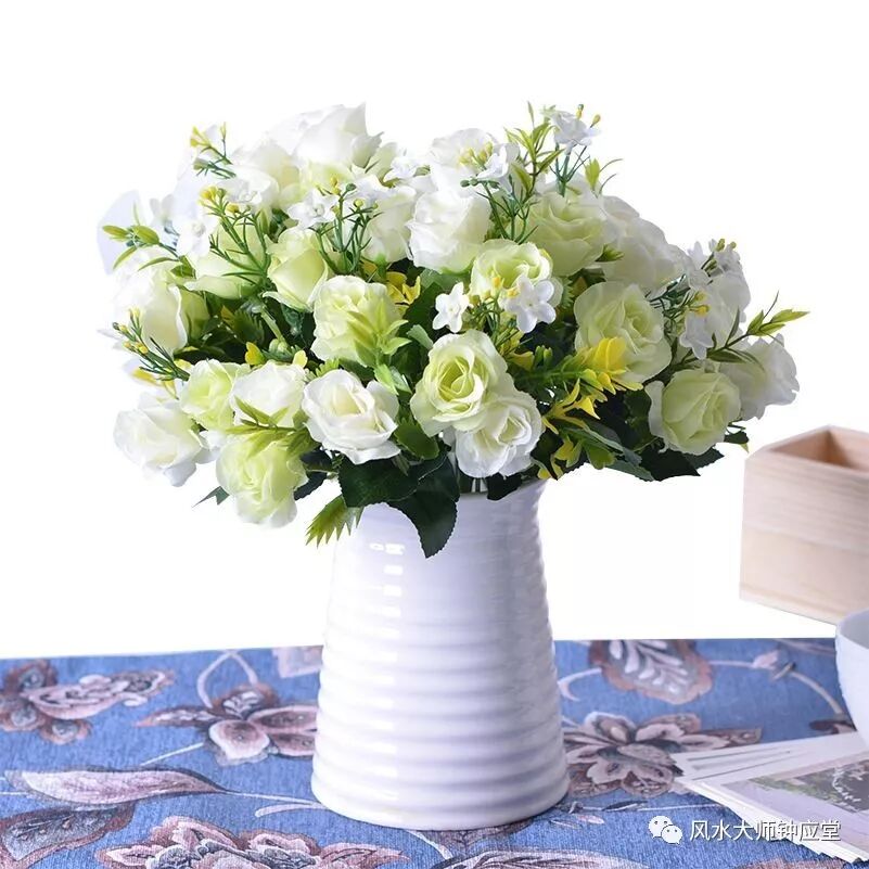 公司摆放假花好不好？摆什么摆件招财？