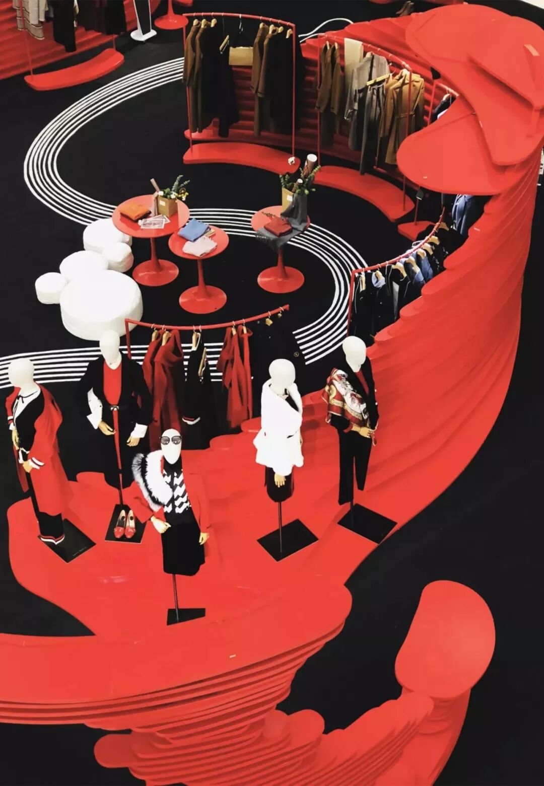 大美德信体育app | 德信体育app荣登2018年度“中国服装行业百强”企业榜单！(图10)