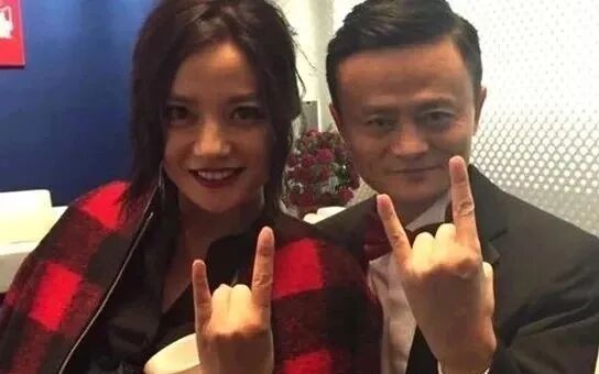 赵薇被封杀：事情正在悄悄起变化(图7)