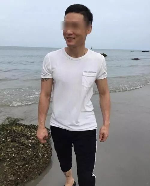 下跪谢恩男生考635分：那个离婚的妈妈，给了孩子最好认知