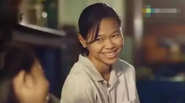 下跪谢恩男生考635分：那个离婚的妈妈，给了孩子最好认知