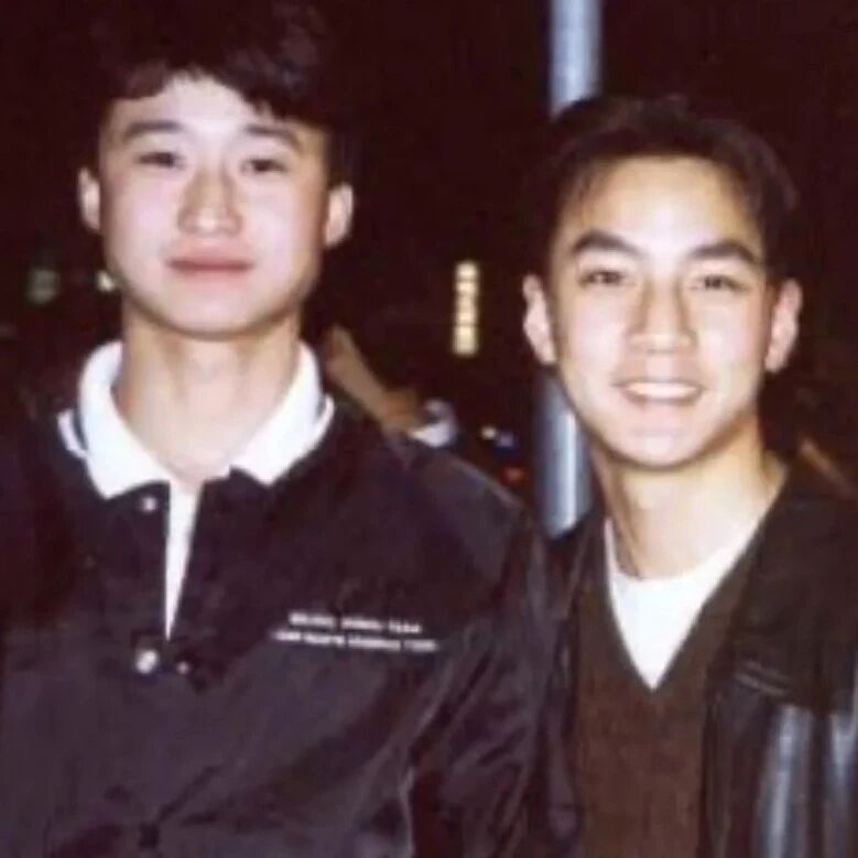 吴彦祖晒与吴京30年前合照:他说我们两个都可以成为电影明星,我不相信他