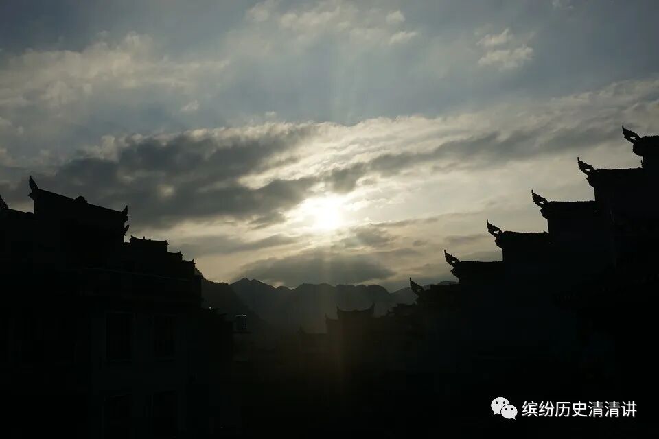 介子推与重耳真实_退避三舍的重耳读音_重耳读音