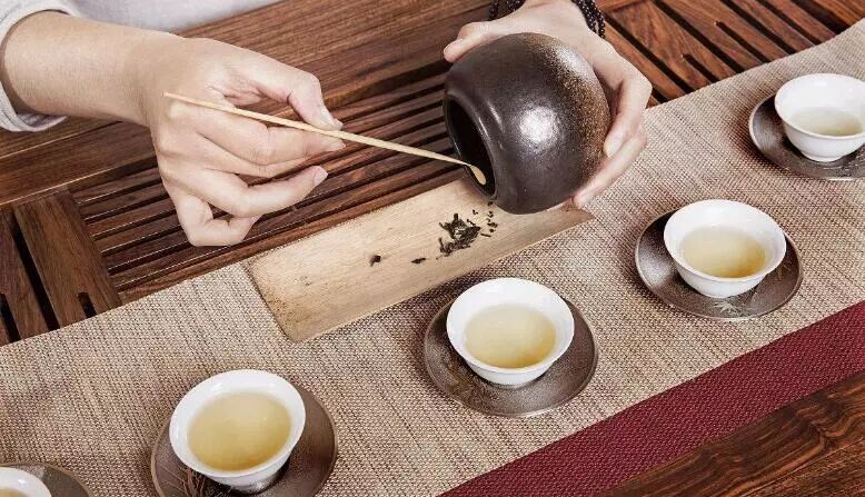 喝茶，要一颗清淡的心