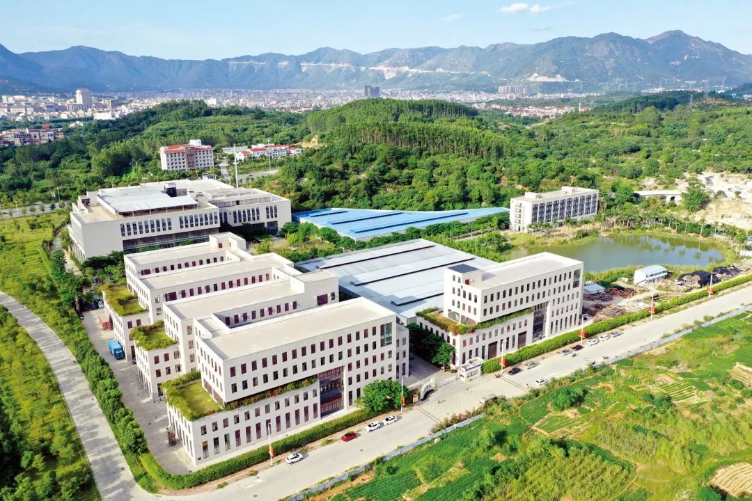 华峰绿色纤维产业园瑞峰工业园推进"二三产融合",一产"接二连三"加大
