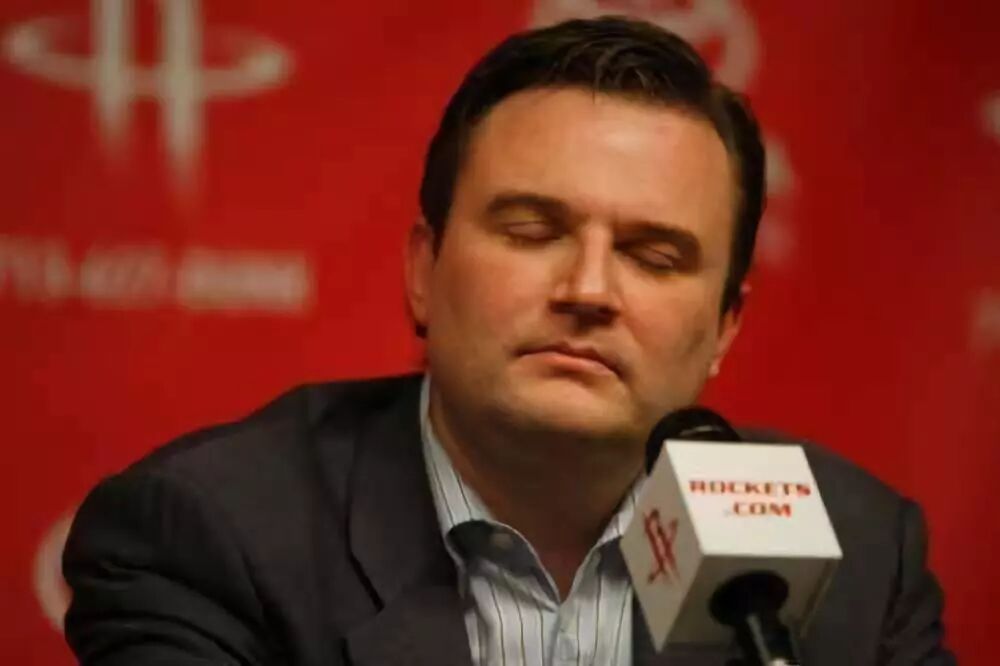 环球网:萧华背后，有人在骂他对中国“叩头”