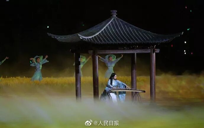 真人版“清明上河图”亮相军运会开幕式【三分钟法治新闻全知道】