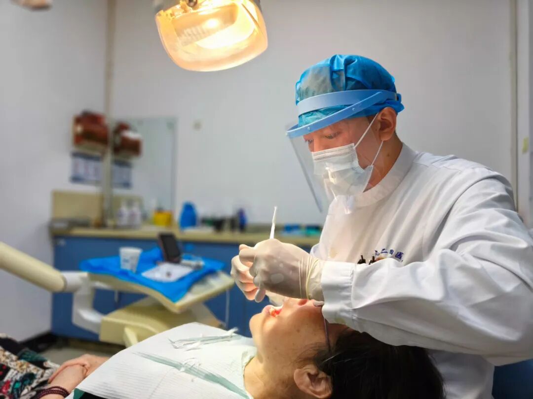 口腔无痛麻醉仪怎么用优质学科速览——第924医院口腔科_https://www.jmylbn.com_新闻资讯_第3张