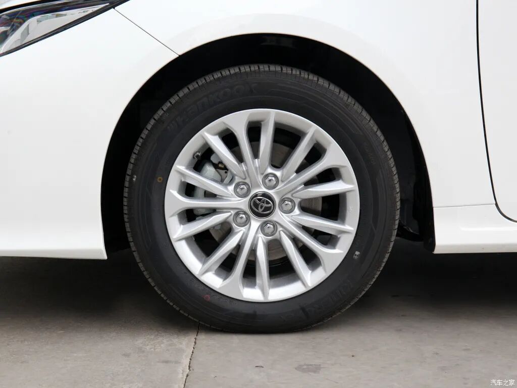 全系标配自适应巡航！轴距2750mm，速腾的对手来了！