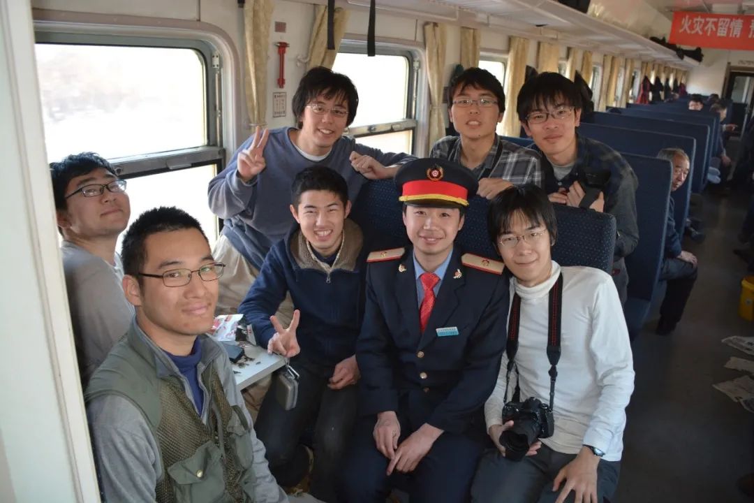 “中国铁道时澳博注册网站平台刻研究会”:日本人体验中国铁路魅力
“中国铁道时澳博注册网站平台刻研究会”:日本人体验中国铁路魅力