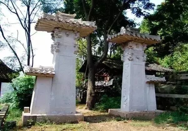 乌杨石阙  重庆三峡博物馆