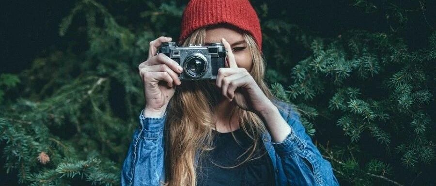 同样是摄影师，同事偷偷考了这个证书，现在副业月入2万！