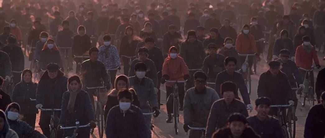 40年前拍下中国珍贵影像，每一张都太真实，网友：我的家乡曾是这样？