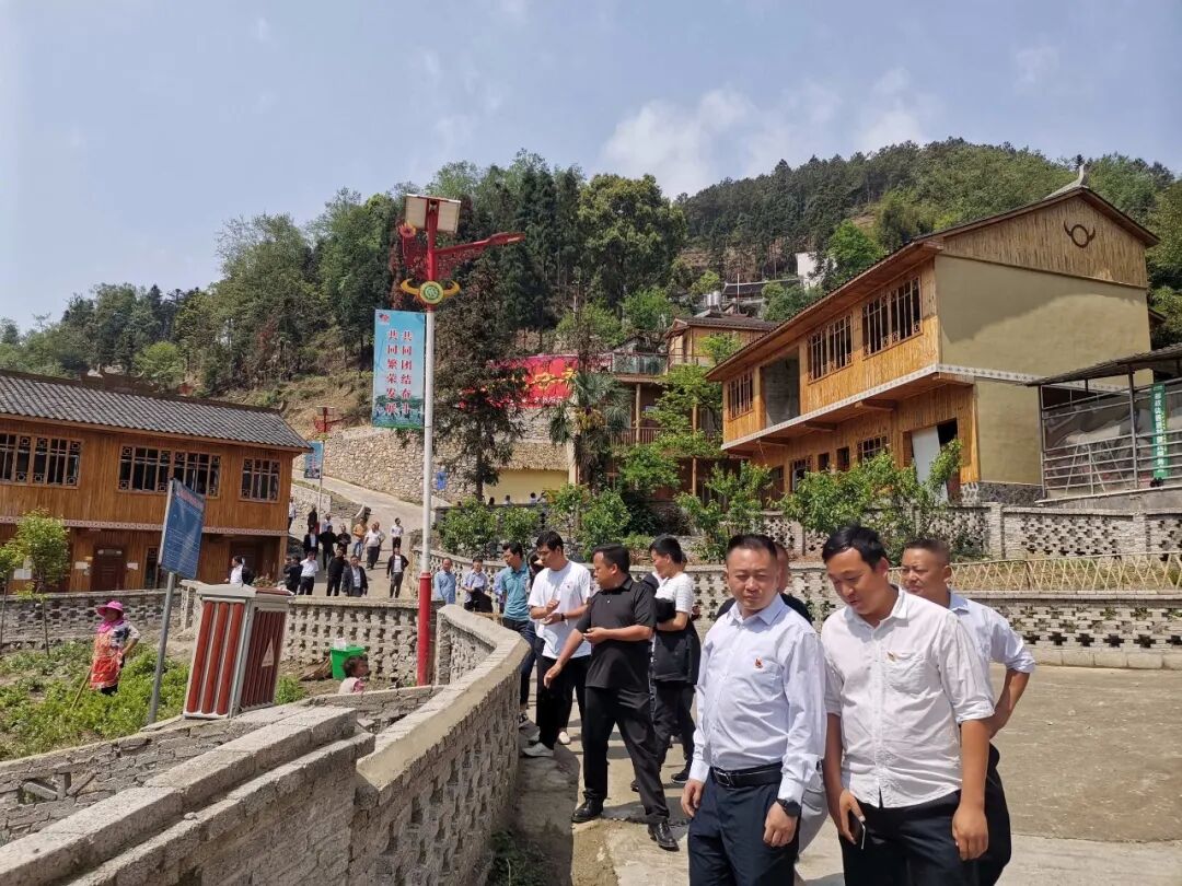 纳雍县阳长镇:外"学"内"教"谋振兴