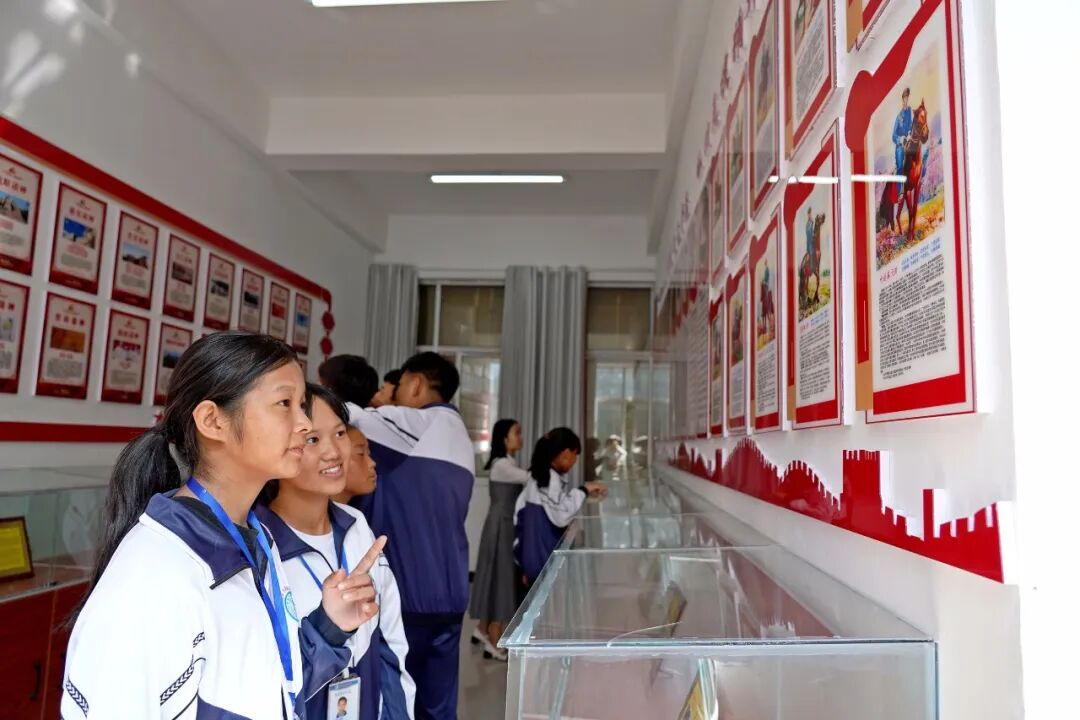 纳雍县龙场中学:红色教育展馆 传承红色基因