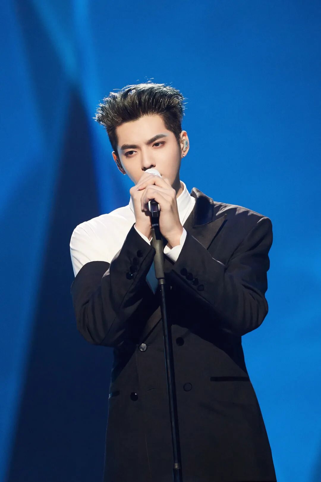 说真的,有吴亦凡救不了的衣服吗?-友友