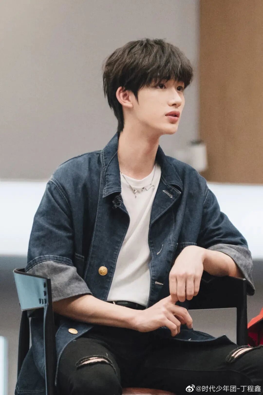 18岁的丁程鑫,竟然活得这么通透